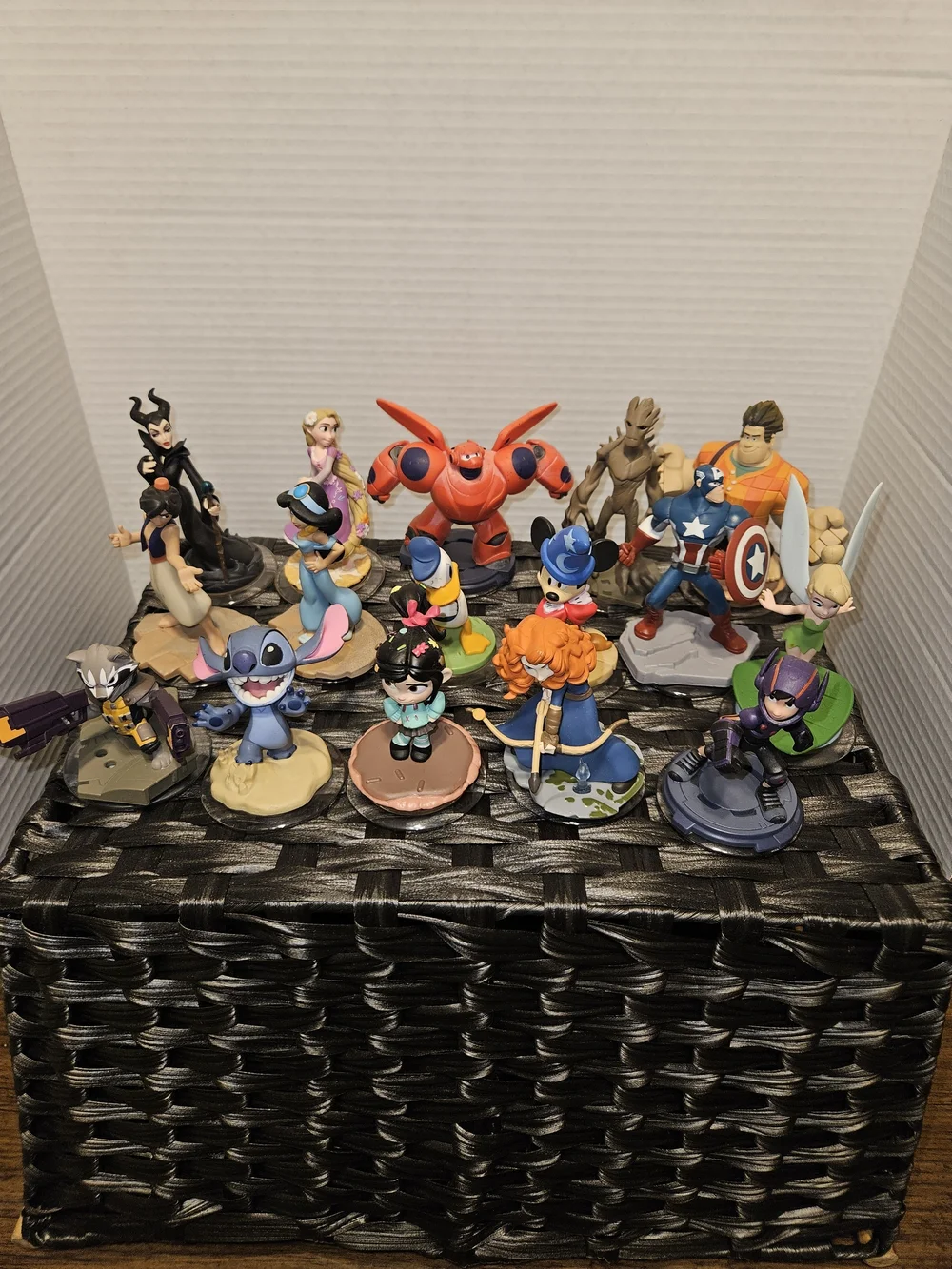 16 Disney Infinity Mixed Character Kids Toy Figure Set - 2.0
